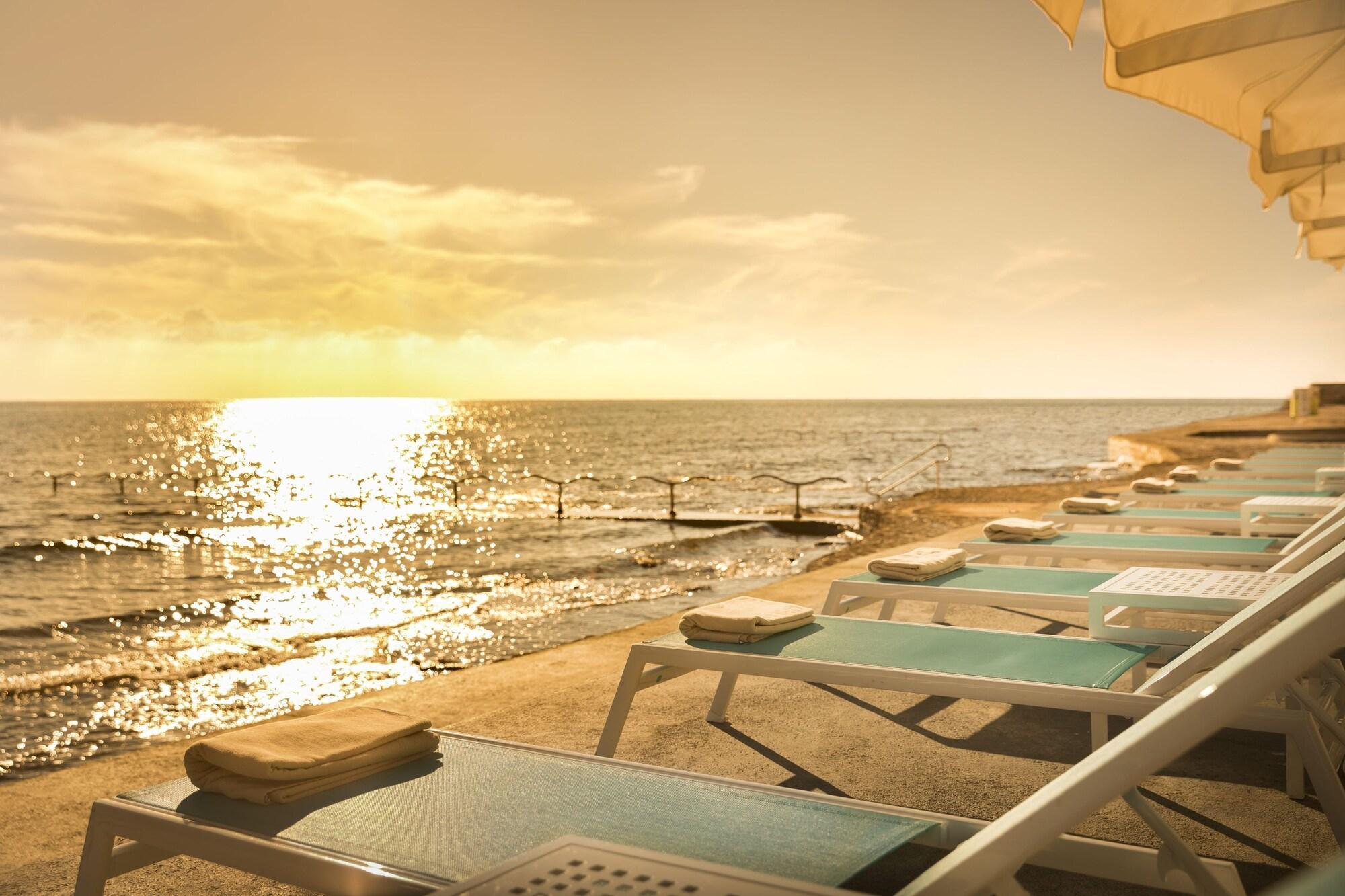 Rivalmare Beach Boutique Hotel - New! Новиград Екстериор снимка