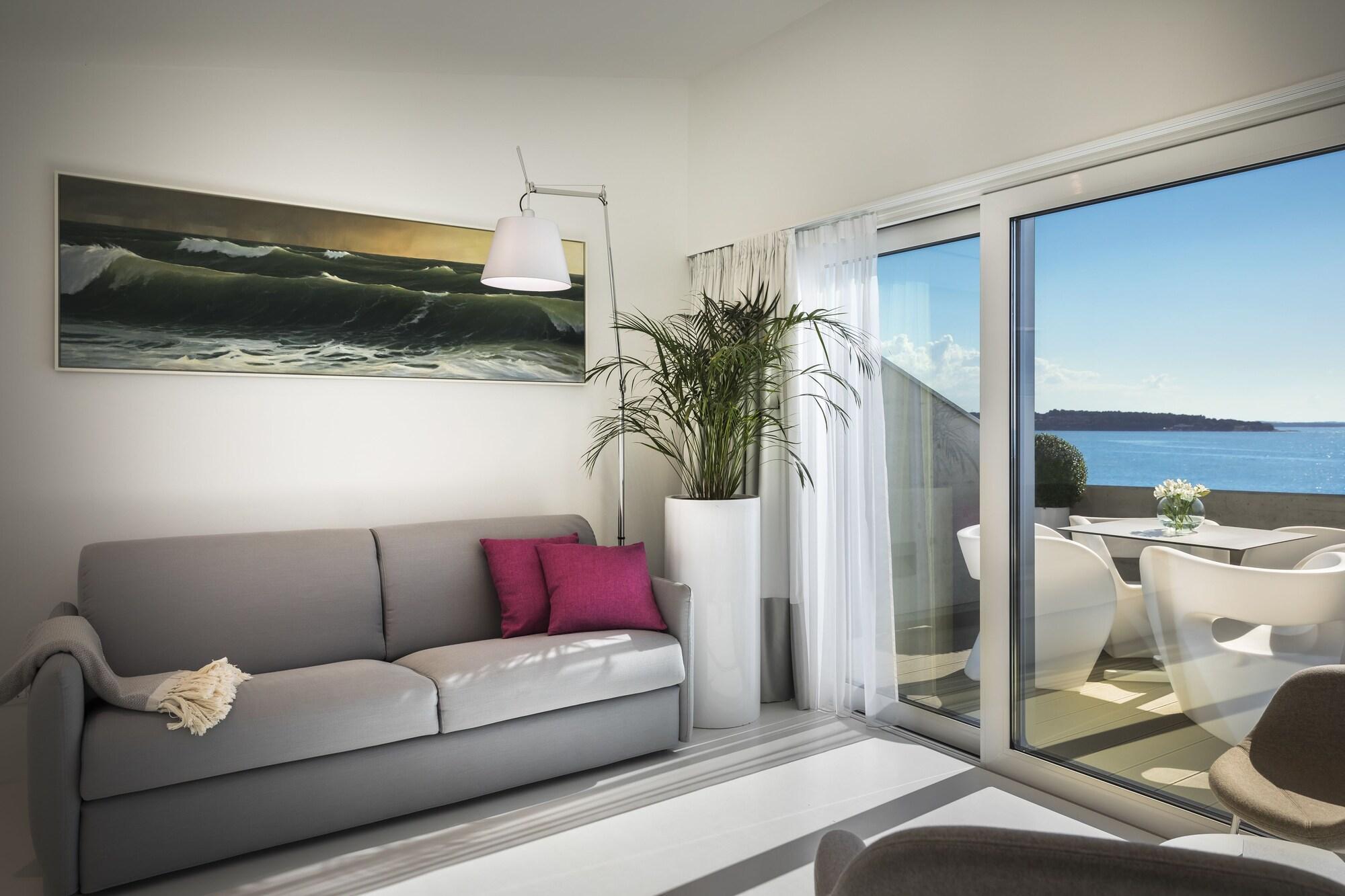 Rivalmare Beach Boutique Hotel - New! Новиград Екстериор снимка